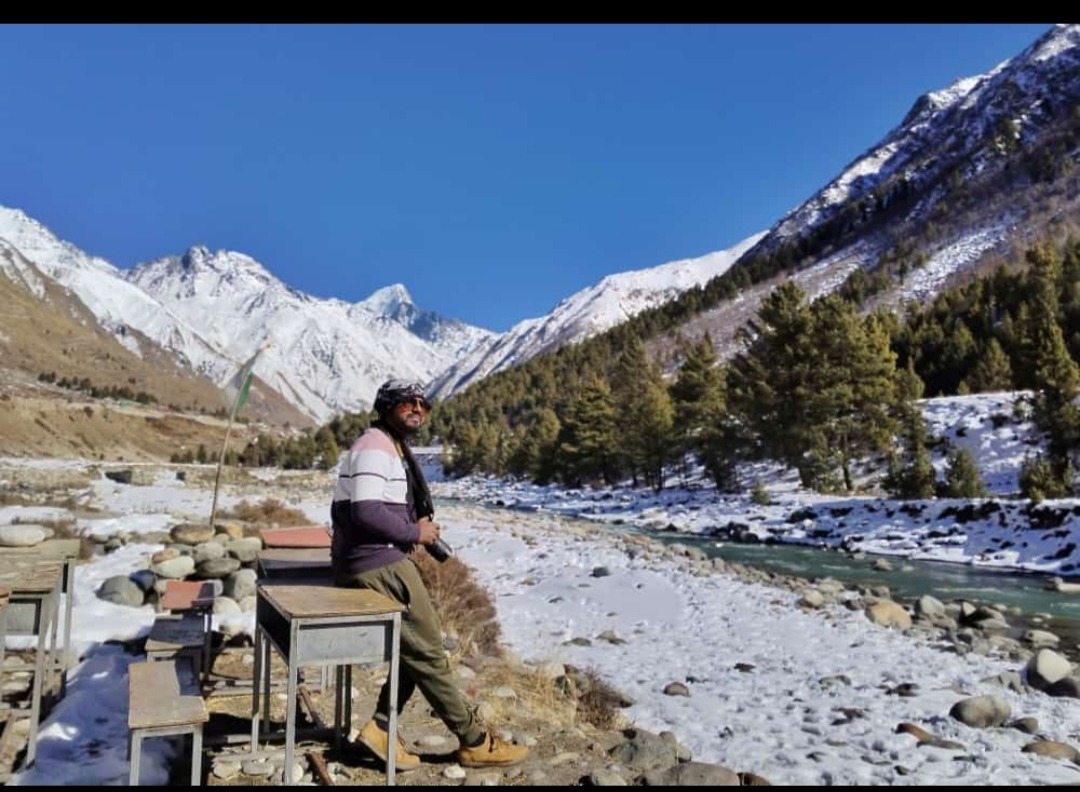 Chitkul riverside in winter